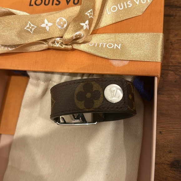 Louis Vuitton Bracelett - Picture 3 of 5